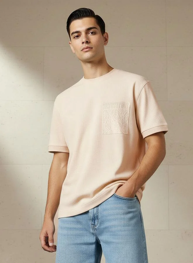 Lee Cooper Men Regular Fit Crew Neck Short Sleeves Embroidered T-shirt
